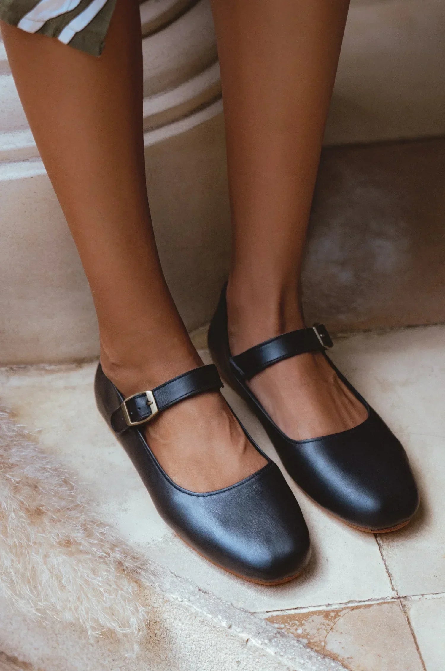 Belle Rose Round Toe Leather Flats - Modz Designs
