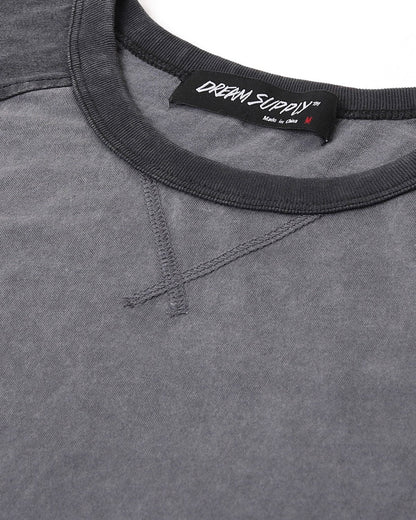 ZIMEGO Mens Athletic Fit Baseball Retro Contrast Long Sleeve Raglan T-Shirt close-up showing collar and stitching details.