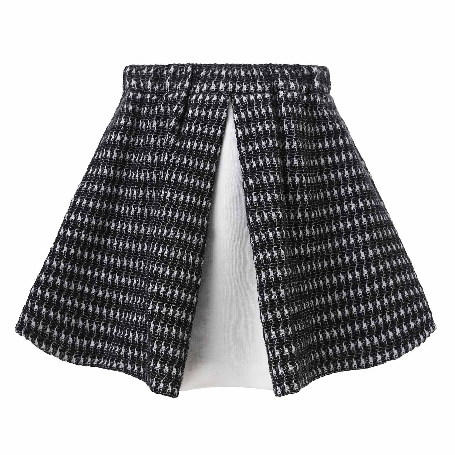 Mini Circle Skirt inBlack and White made from organic Pied-de-poule fabric for babies and little girls.