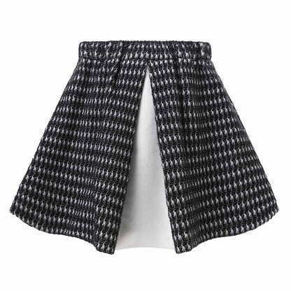 Mini Circle Skirt inBlack and White made from organic Pied-de-poule fabric for babies and little girls.